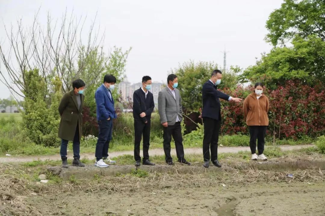 市農(nóng)業(yè)農(nóng)村局局長史立權(quán)赴龍山鎮(zhèn)調(diào)研指導(dǎo)疫情防控和生產(chǎn)保供工作(圖3) 1-220422105232Y2.jpg
